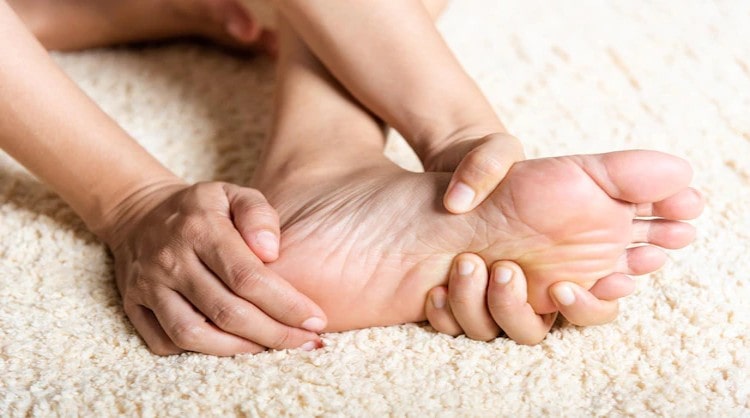 what helps relieve nerve pain best treatment for neuropathy in feet